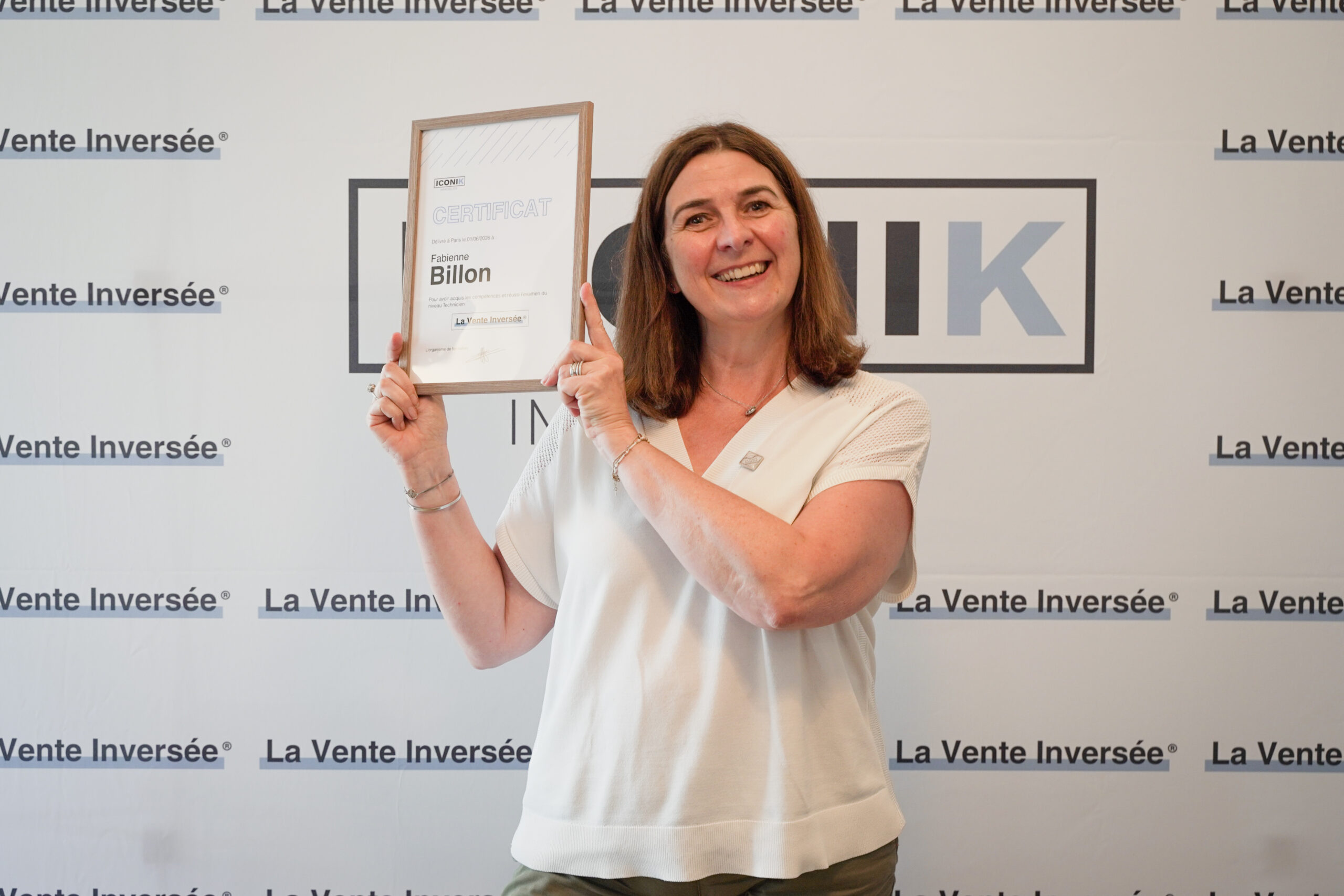 élève la vente inversée